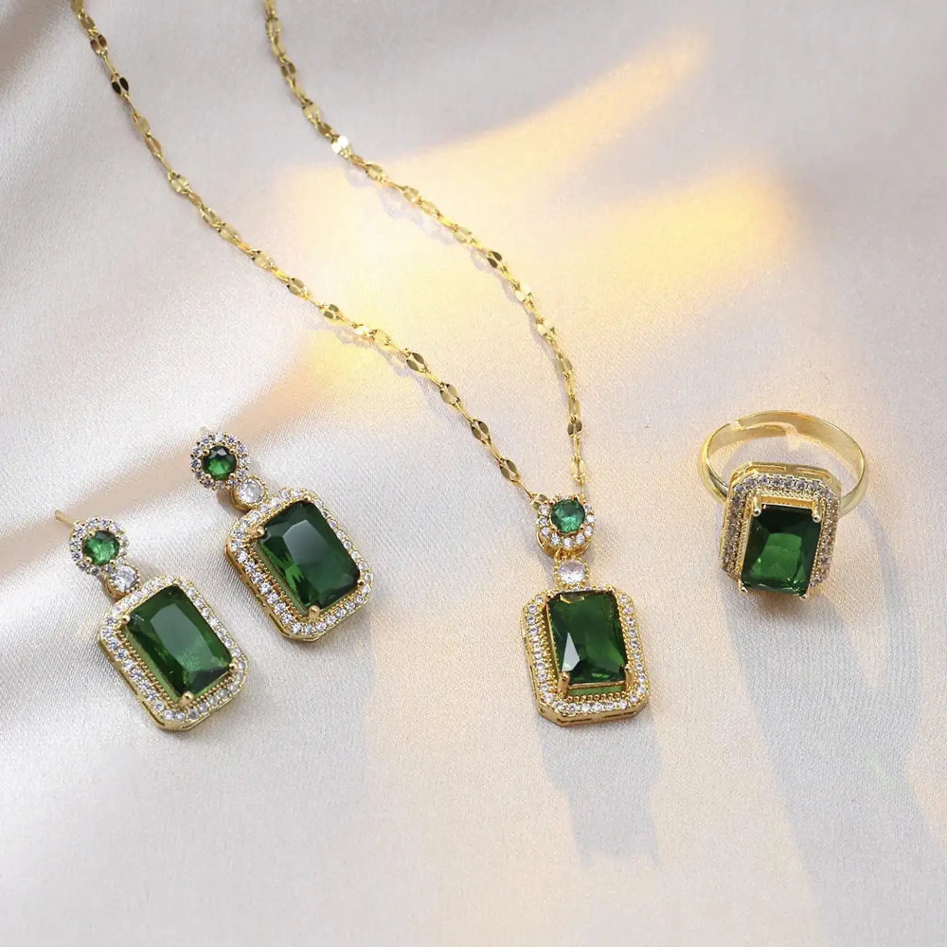 Emerald Royale Set Forever Luxe